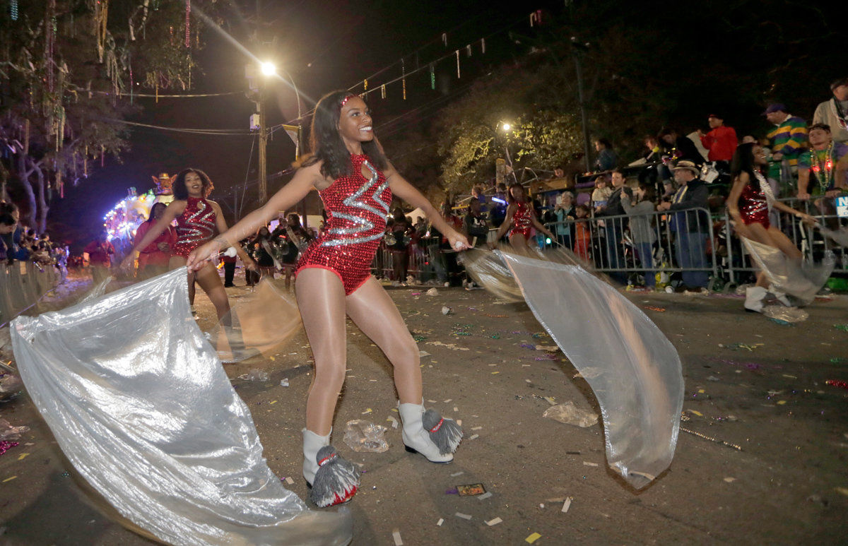 Mardi Gras fun on Sunday: Our favorite photos